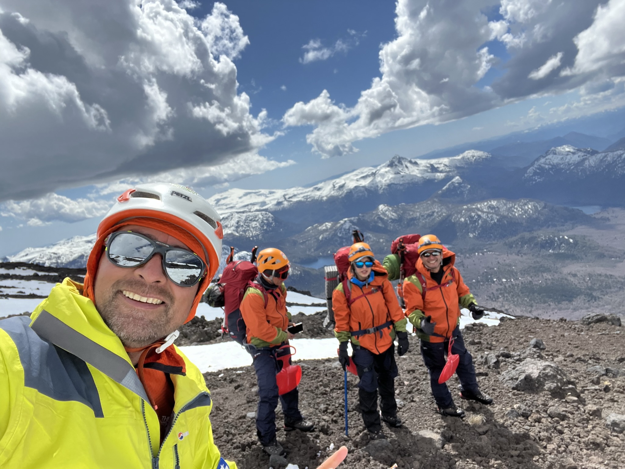 Ascenso al Volcán Lanín en dos días
